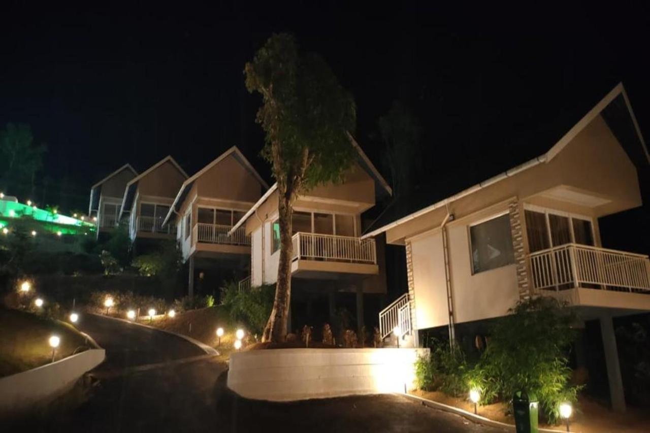 Hotel Aveda Munnar Mountains And Mist Exterior foto